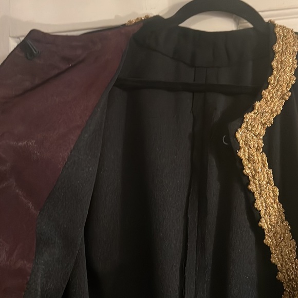 Custom made vest with Gold - Picture 4 of 7